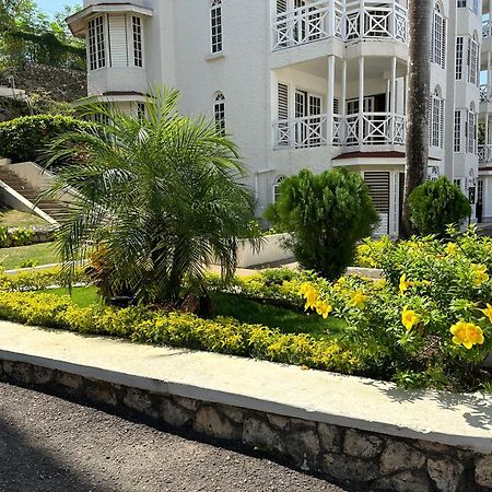 Falcon Islandview - Airport Pickup Available - 24Security 蒙特哥贝 外观 照片